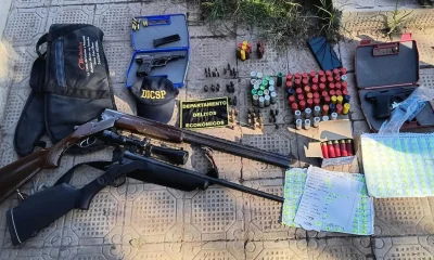 Impactante allanamiento de un arsenal de armas de fuego y municiones