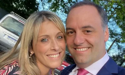 Adorni dijo que su esposa viajó invitada por Milei