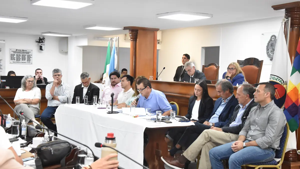 Interpelación a Dudik en la Legislatura Chaco