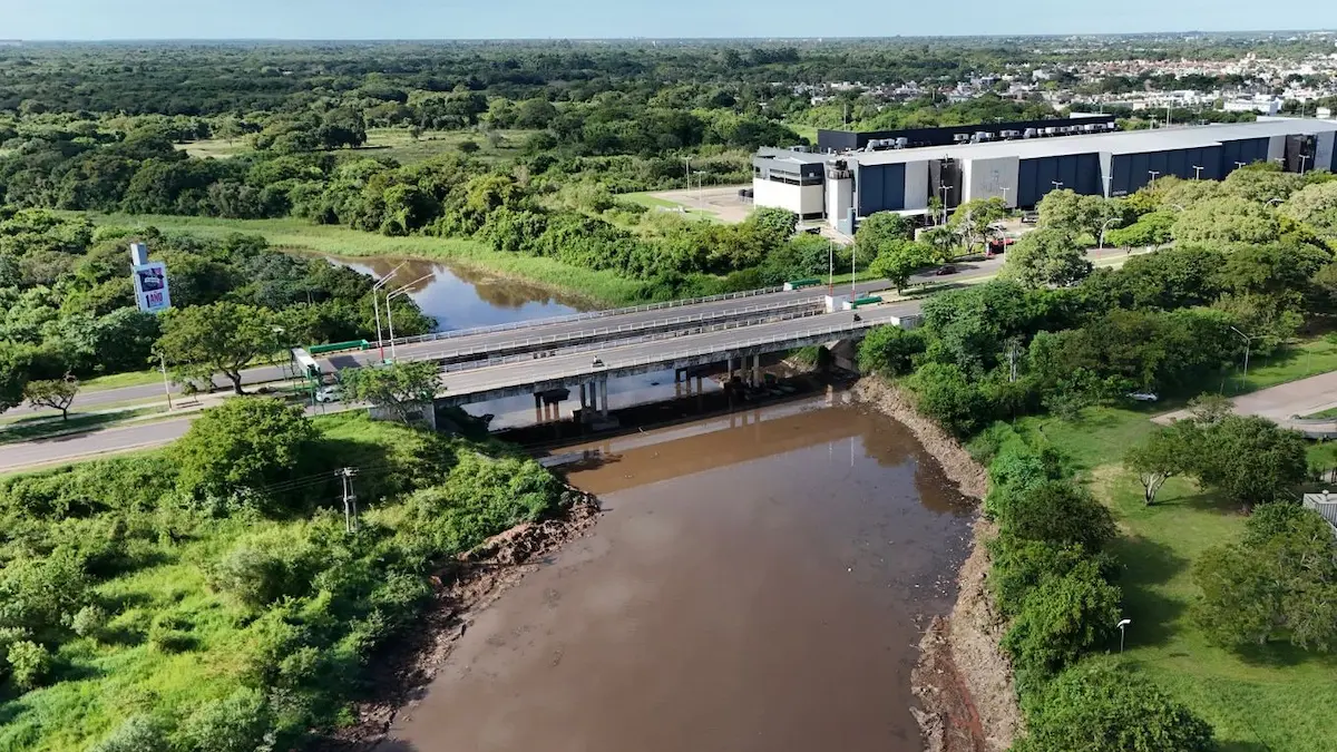 Crecida del Río Negro en el Chaco: la APA abrió todas las compuertas y sostiene monitoreo permanente tras lluvias extraordinarias en la cuenca
