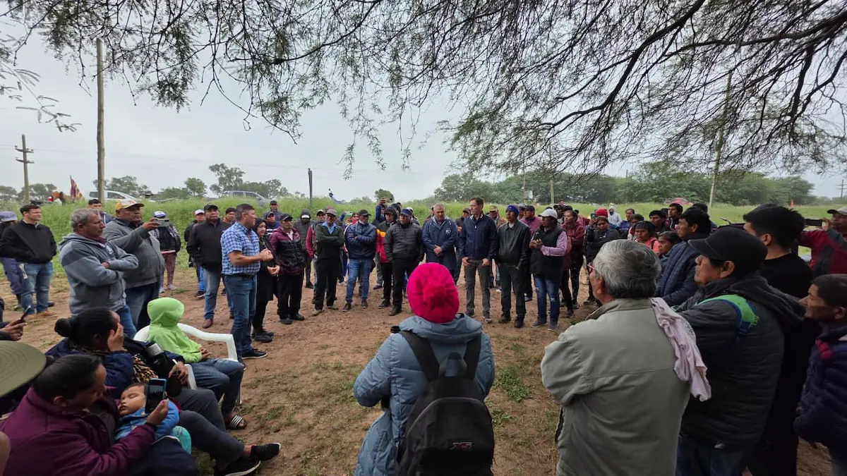 El gobierno chaqueño recorre Fortín Lavalle y Villa Río Bermejito tras las inundaciones y anuncia operativos interfluvios con Nación para mayo y junio en El Impenetrable