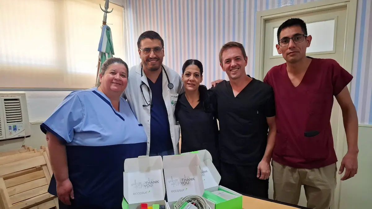 Electrocardiograma Hospital Las Breñas: donación Eccosur