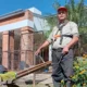 Jardinero en Charata: diez años de oficio propio