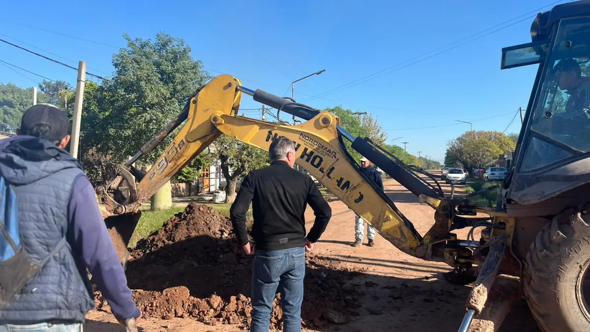 Obras de desagüe en Charata: Rach supervisó los trabajos