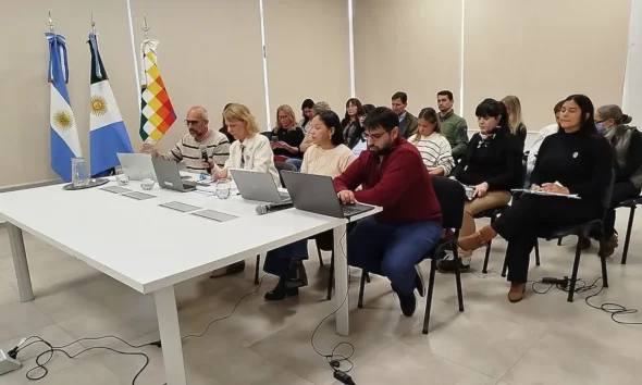 Chaco capacitó a escuelas en carga de títulos digitales con Sisfet Web