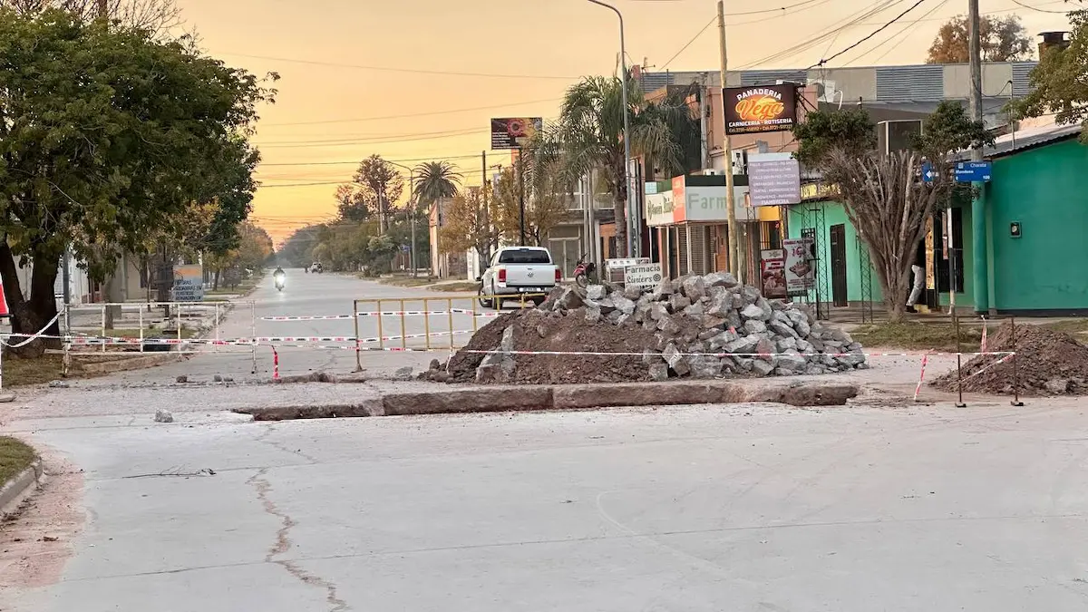 Corte de tránsito en Charata: bacheo en Liniers y Mendoza