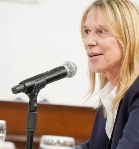 Chomiak: "La violencia empieza en las palabras"