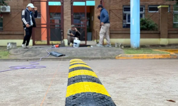 Nuevos reductores de velocidad en calle Juramento frente al Jardín N°197 en Charata