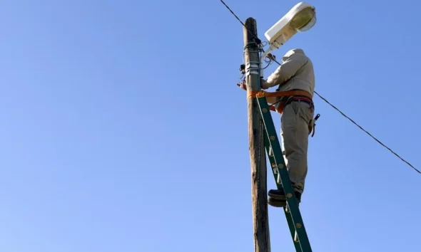 Luz Rural llega a 29 familias de Las Breñas con $390 millones