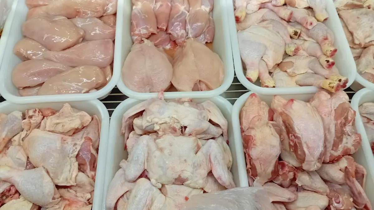 Charata: baja el pollo aunque la carne vacuna sigue subiendo