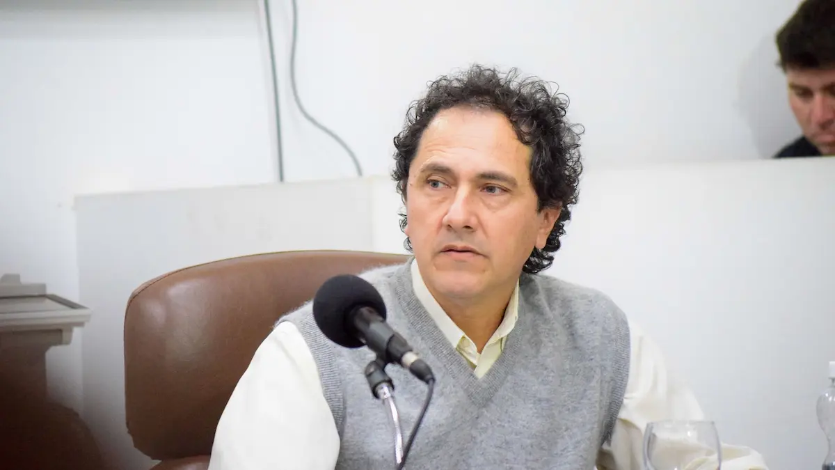 Fedorchuk tras el Concejo en Itatí: calles, luz y vehículos abandonados