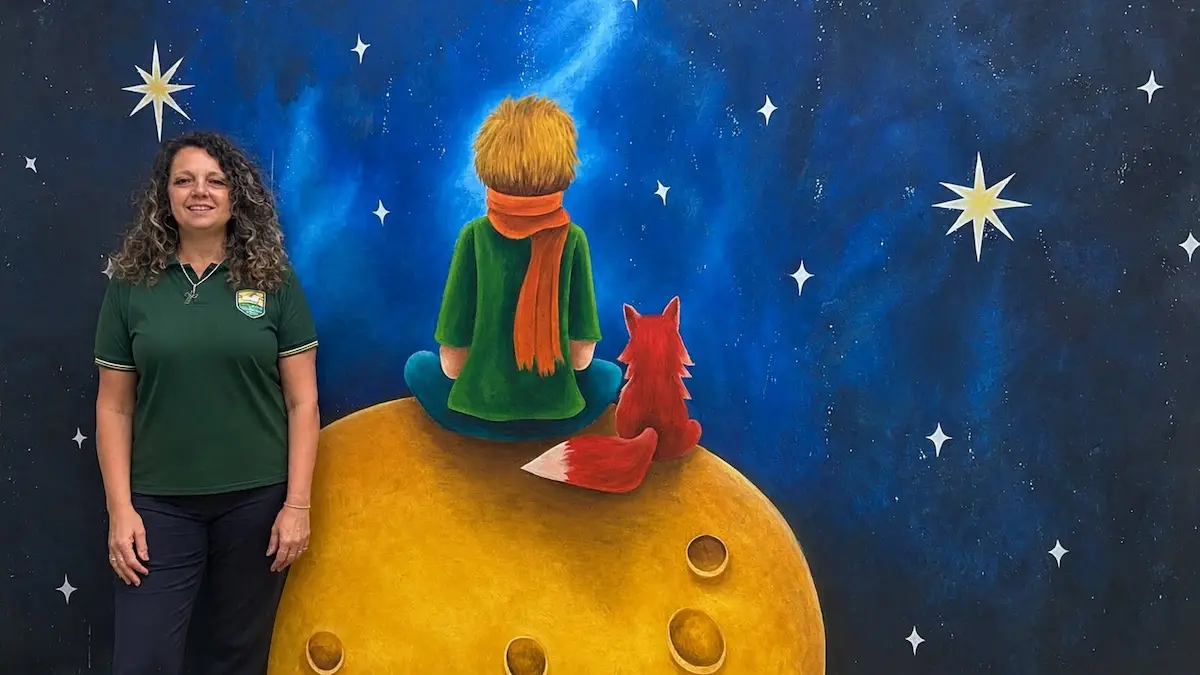 Mural El Principito en la UEGP 57 de Charata: la obra de Flavia Pellegrini