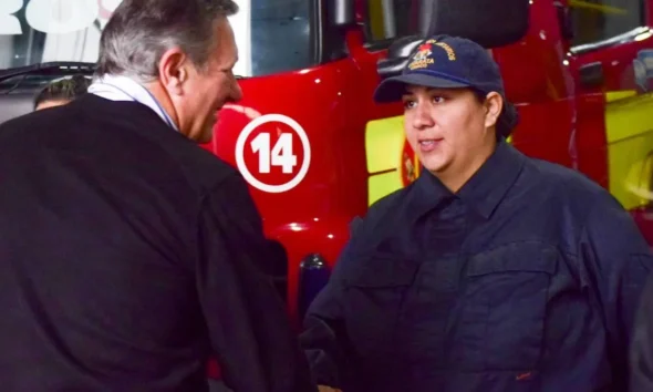 Rach y los Bomberos Voluntarios de Charata en su día 2026
