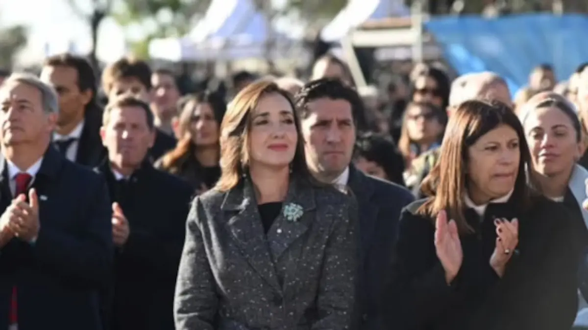 Villarruel contra Adorni: "El más peleado con los valores de Belgrano"