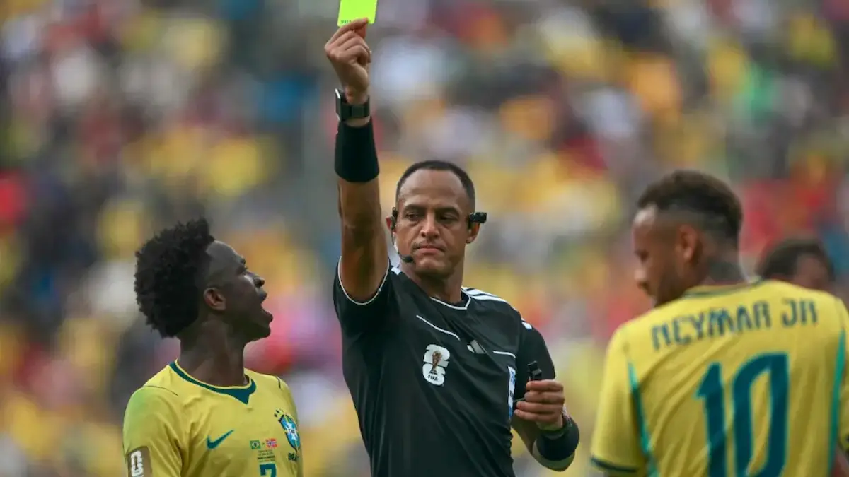 Ismail Elfath dirigirá la semifinal Argentina-Inglaterra