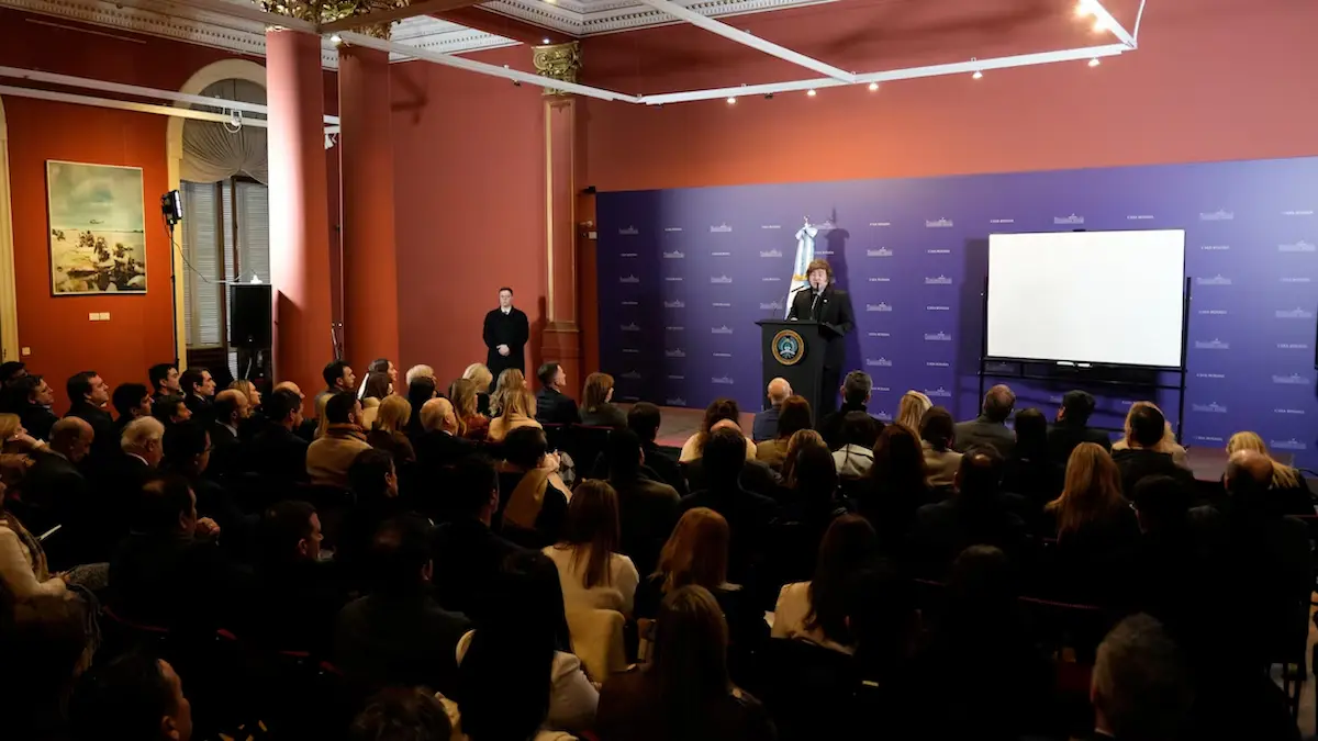 Milei evalúa blindar al INDEC en la reforma del BCRA