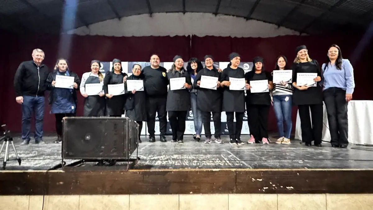 Más de 120 vecinos se certificaron en panadería en Charata