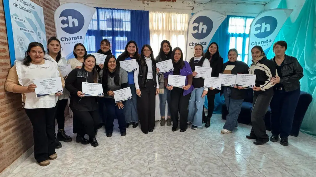 Entrega de certificados del Curso de Depilación en Charata