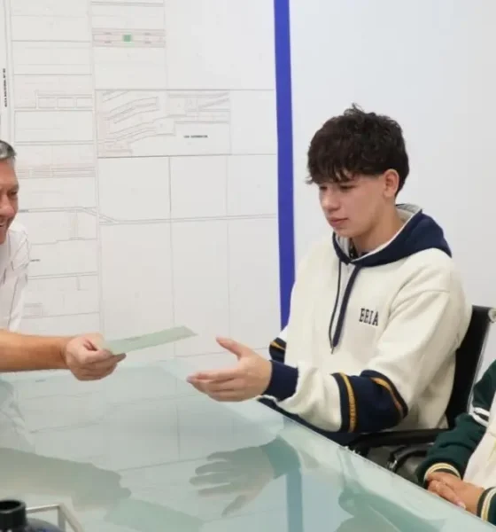 Rach entregó los premios de la Estudiantina 2026